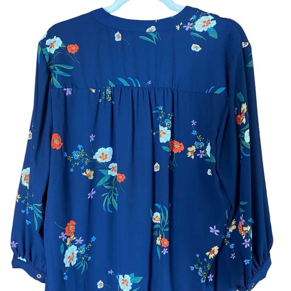 Vince Camuto Womens Blue Floral Top Size 2X Blouse V Neck 3/4 Sleeve Hi Low - Picture 8 of 12
